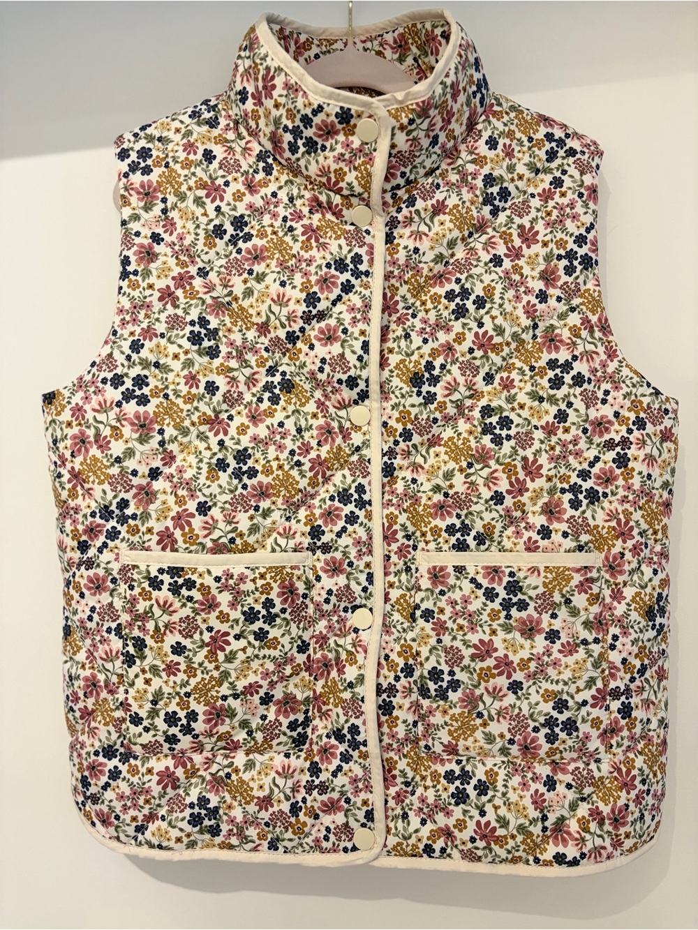 *Never Worn*H&M Girls' White Quilted Vest with Pink, Navy & Mustard Floral Print